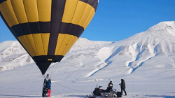 Globus Kon-Tiki se’n va a l’oceà Glacial Àrtic, en l’expedició aerostàtica amb passatgers més propera al Pol Nord que s’ha fet mai